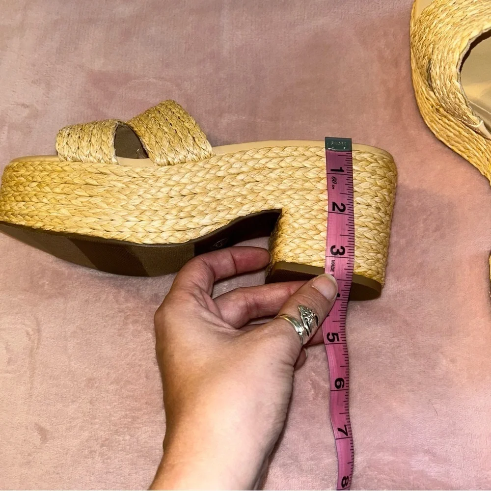 Wild Pair Niftyy woven espadrille beige heeled wedge size 8.5 open toe